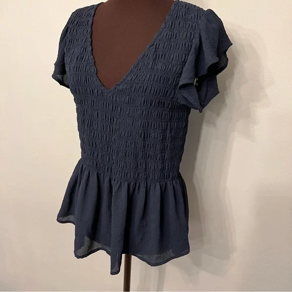 Madewell Flutter Sleeve Smocked Top EUC Size S Navy Blue - Picture 3 of 9